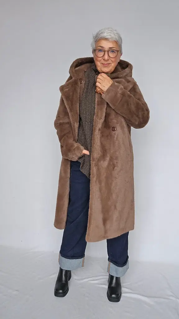 cero-etage-kape-s-etagefakefurcoatw-hoodbrownfurs-etage-fuskepels-m-hette-1195372230.webp