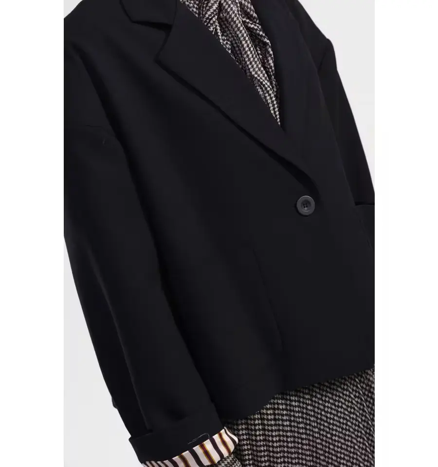 blazer-con-abbottonatura-e-tasche-frontali-dixie-jdevkhzpa-in-giacche (3).webp