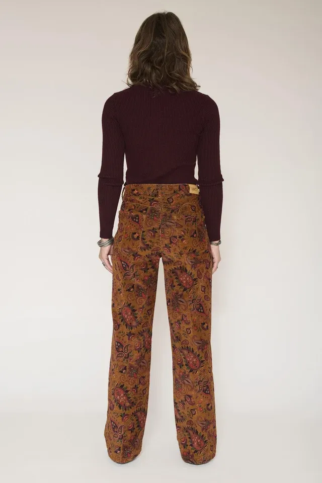 27W-THE-JAGGER.PAISLEY-CAMEL-04.webp
