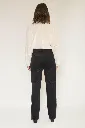 27W-POGO-BLACK-04.webp