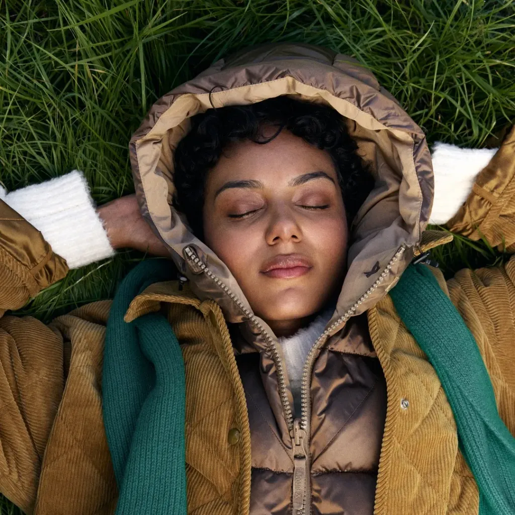 lookbook-fudoon-capuche-bronze-portrait.webp
