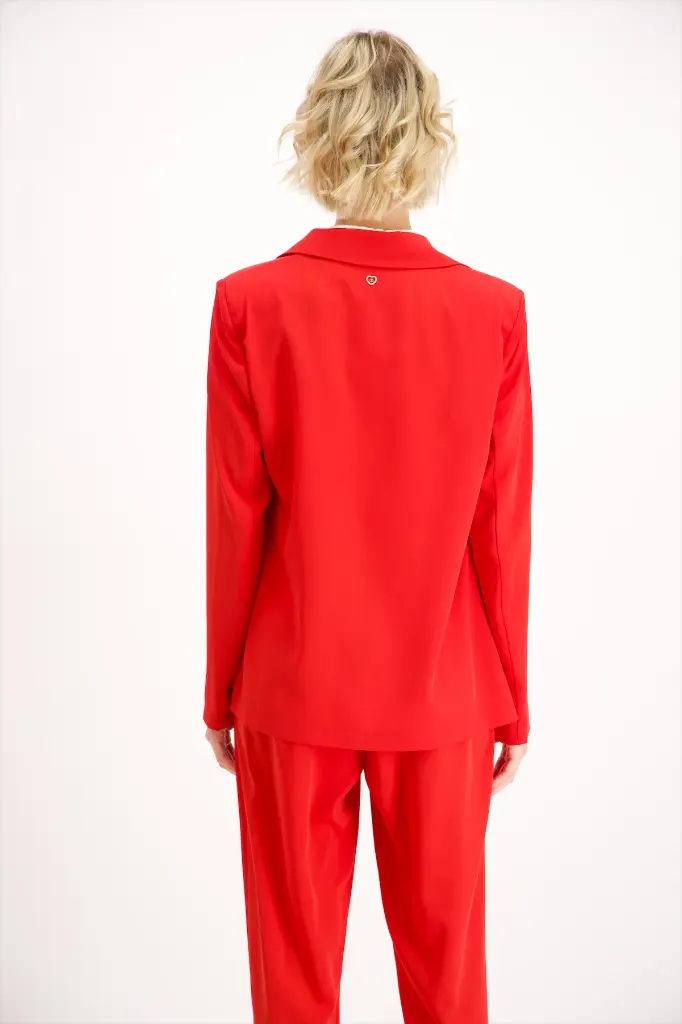 veston-rouge-please2.webp