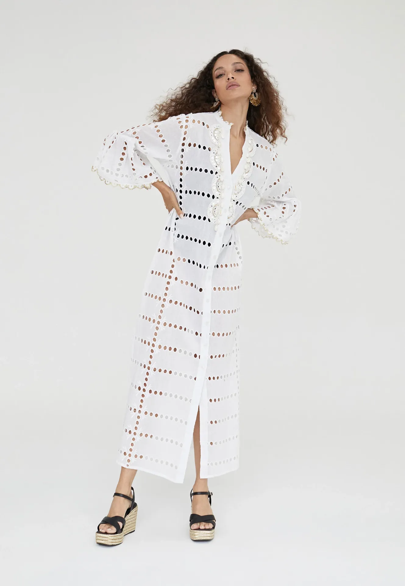 Robe Caftan long brodé blanc - Lola Casademunt
