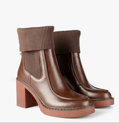 Bottines à Talons, Marrons, Chaussettes - Maïté